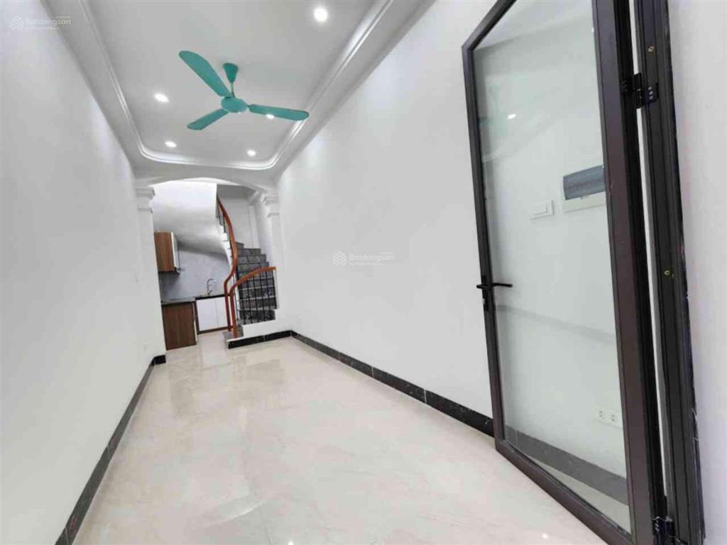 Bán nhà riêng đẹp, nhiều tiện ích tại tân mai, 4,35 tỷ, 25 m2