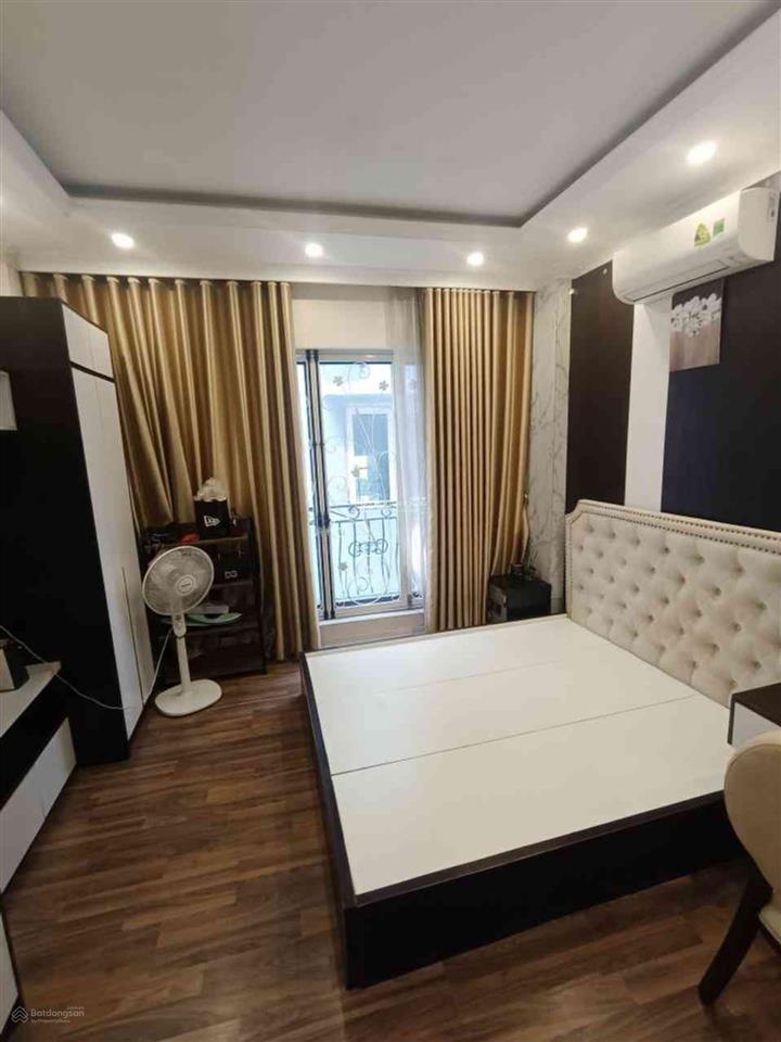 Gần hồ linh đàm 50m2  5 tầng  10m ra đường ô tô tránh  ô chờ thang máy 50m vành đai 3 hơn 10 tỷ