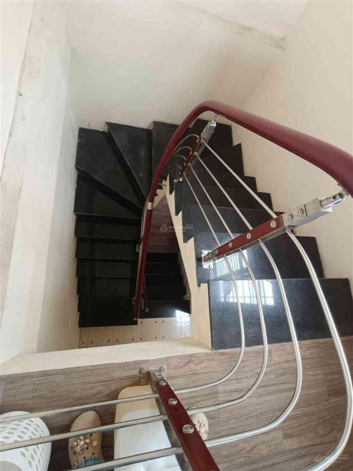 Gần hồ linh đàm 50m2  5 tầng  10m ra đường ô tô tránh  ô chờ thang máy 50m vành đai 3 hơn 10 tỷ