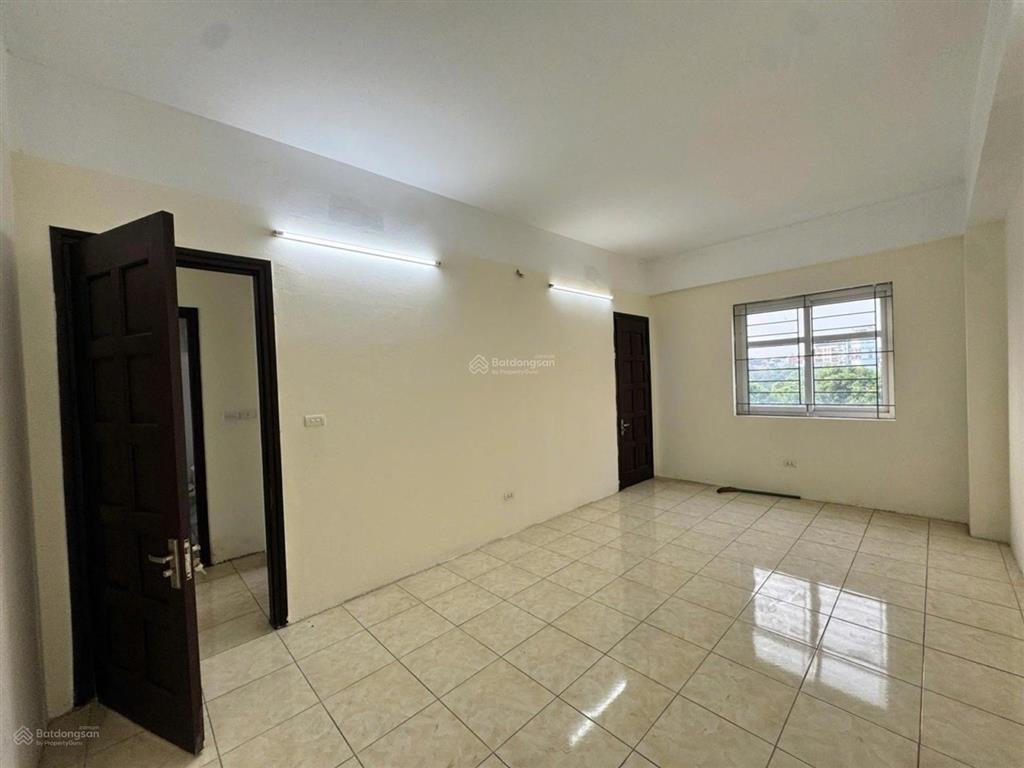 Bán cc 2pn 2wc view hồ đền lừ 2, 4,2 tỷ, 63m2 bao đẹp uy tín mới koong, sổ đỏ chính chủ.
