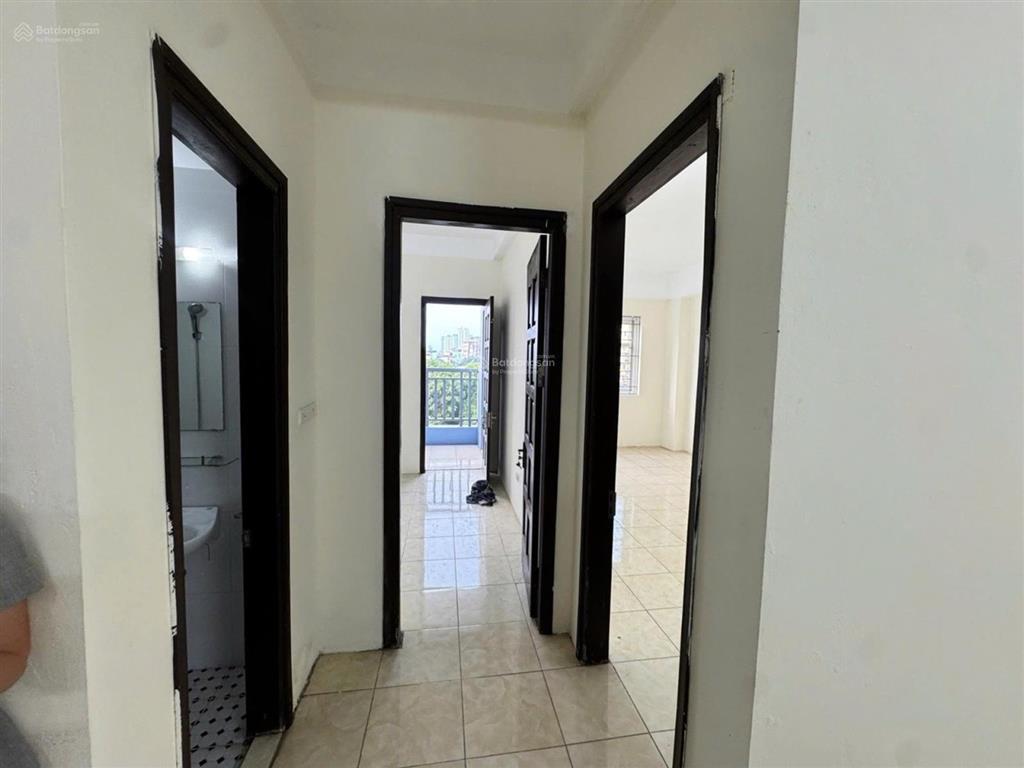 Bán cc 2pn 2wc view hồ đền lừ 2, 4,2 tỷ, 63m2 bao đẹp uy tín mới koong, sổ đỏ chính chủ.