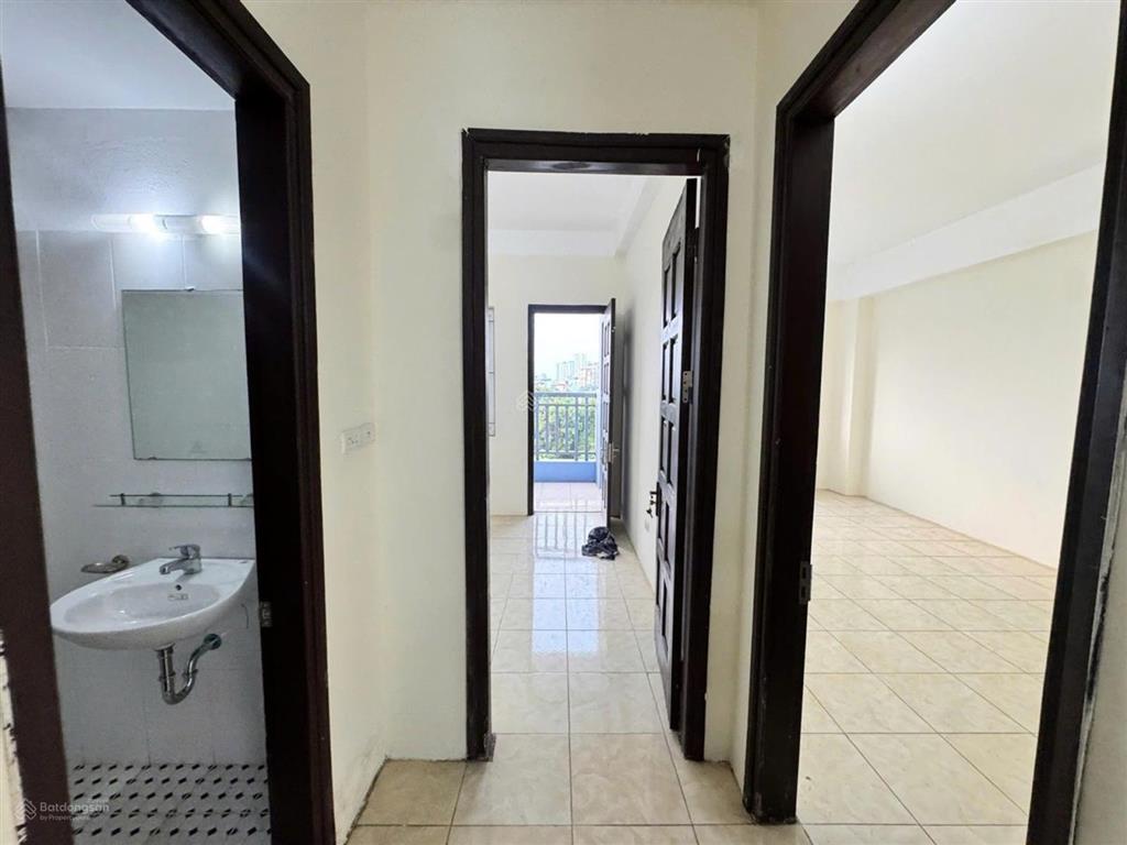Bán cc 2pn 2wc view hồ đền lừ 2, 4,2 tỷ, 63m2 bao đẹp uy tín mới koong, sổ đỏ chính chủ.
