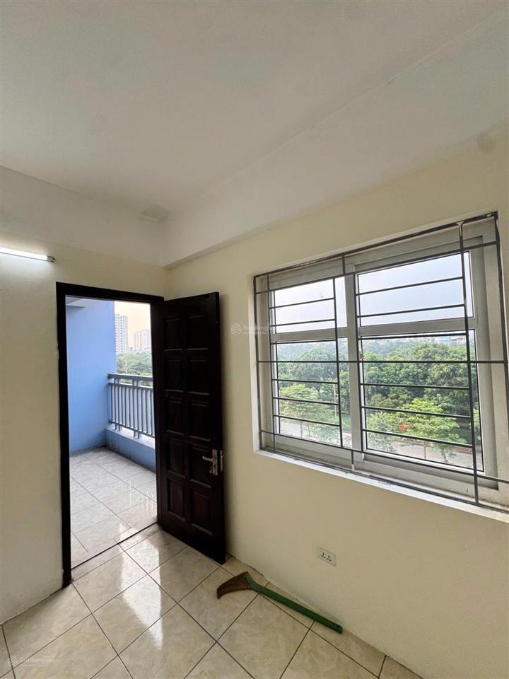 Bán cc 2pn 2wc view hồ đền lừ 2, 4,2 tỷ, 63m2 bao đẹp uy tín mới koong, sổ đỏ chính chủ.