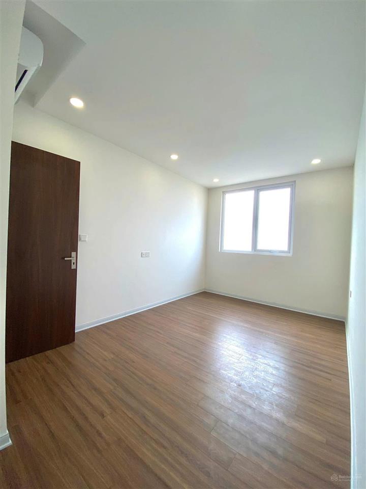 Chuyển nhượng 98m2 căn 3ngu tầng cao giá 6.x tỷ tại chung cư eurowindow river park đông anh