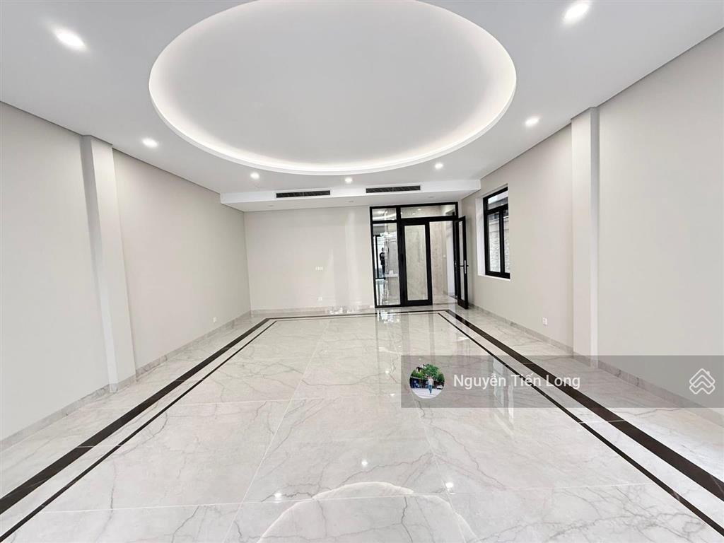 Biệt thự làng quốc tế thăng long  2 mặt  đường to vỉa hè rộng  205m2 x 4t thang máy mới  126 tỷ