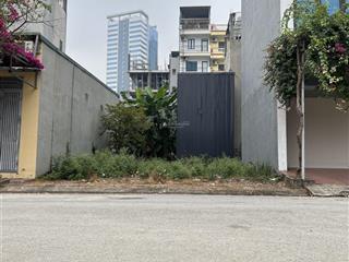 Phú cát  135m²  3.5 tỷ  mt 8m vỉa hè  gần đhqg, fpt, cnc hòa lạc, ql21