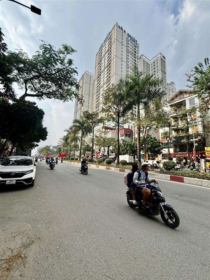 Bán nhà đền lừ , tân mai , ô tô tránh , vỉa hè , kinh doanh , thang máy , ở sướng , 60m2, 16 tỷ