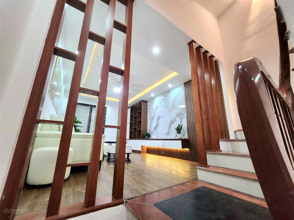 Nhà bằng liệt 5t  nhà dân xây chắc chắn  công năng đầy đủ  gần kđt tây nam linh đàm.