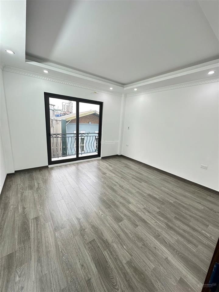 Nhà đẹp 5 tầng có thang máy, 47m²  phố dương văn bé, sổ đỏ chính chủ!