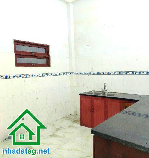 Chỉ 5,2 tỷ  nhà 3 tầng ngay ngã tư thoại ngọc hầu & lũy bán bích dòng tiền 16,5tr/tháng  3 pn