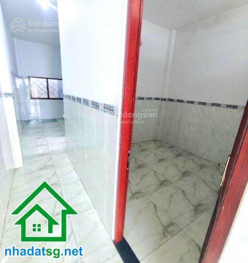 Chỉ 5,2 tỷ  nhà 3 tầng ngay ngã tư thoại ngọc hầu & lũy bán bích dòng tiền 16,5tr/tháng  3 pn