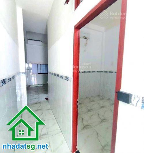 Chỉ 5,2 tỷ  nhà 3 tầng ngay ngã tư thoại ngọc hầu & lũy bán bích dòng tiền 16,5tr/tháng  3 pn