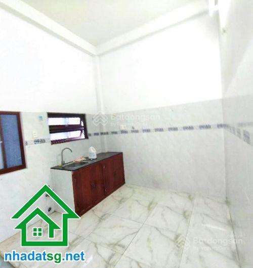 Chỉ 5,2 tỷ  nhà 3 tầng ngay ngã tư thoại ngọc hầu & lũy bán bích dòng tiền 16,5tr/tháng  3 pn