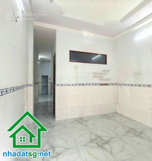 Chỉ 5,2 tỷ  nhà 3 tầng ngay ngã tư thoại ngọc hầu & lũy bán bích dòng tiền 16,5tr/tháng  3 pn