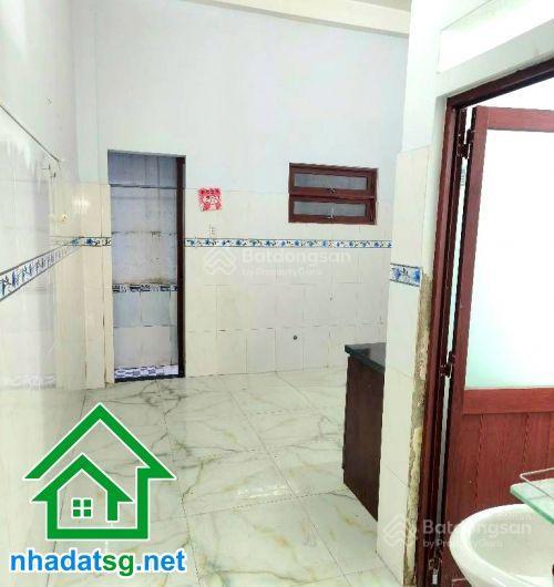 Chỉ 5,2 tỷ  nhà 3 tầng ngay ngã tư thoại ngọc hầu & lũy bán bích dòng tiền 16,5tr/tháng  3 pn