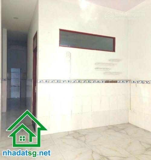 Chỉ 5,2 tỷ  nhà 3 tầng ngay ngã tư thoại ngọc hầu & lũy bán bích dòng tiền 16,5tr/tháng  3 pn