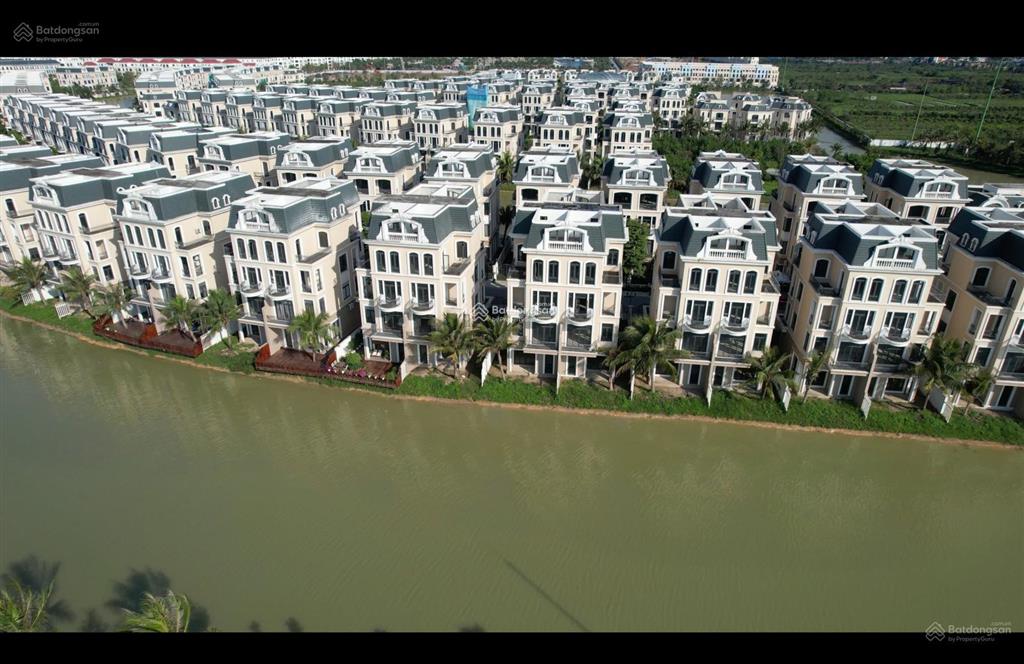Biệt thự view sông vip ngọc trai  giá bằng 1/3 vinhomes riverside   cdt 0978 585 ***
