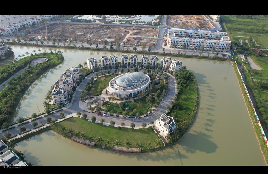 Biệt thự view sông vip ngọc trai  giá bằng 1/3 vinhomes riverside   cdt 0978 585 ***