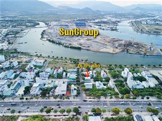 Bán nhà mặt tiền đường rộng 17,5m nằm sát dự án sun group nha trang
