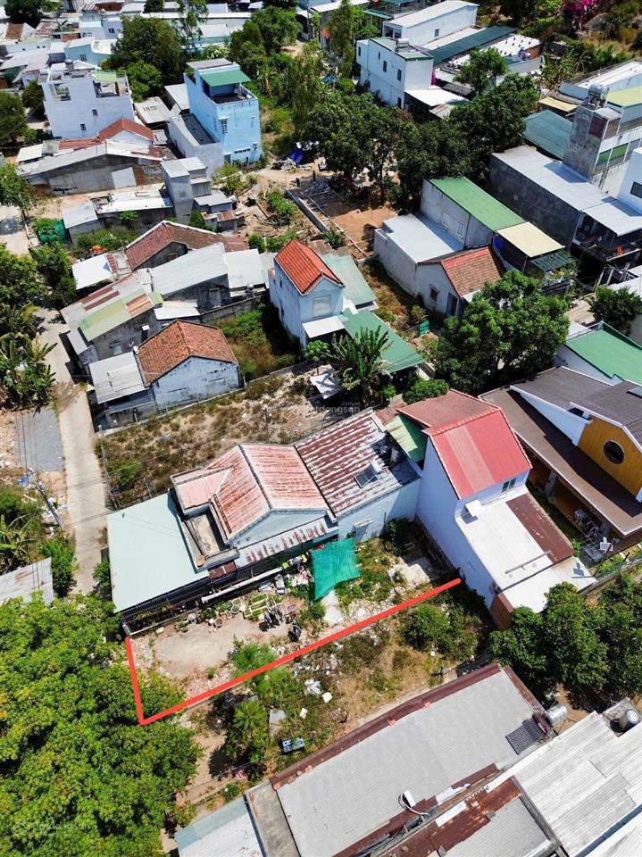 Cách biển chỉ hơn 3km đường ô tô 5m thông. tại phường bắc nha trang. diện tích 134.6m2 ngang 6m