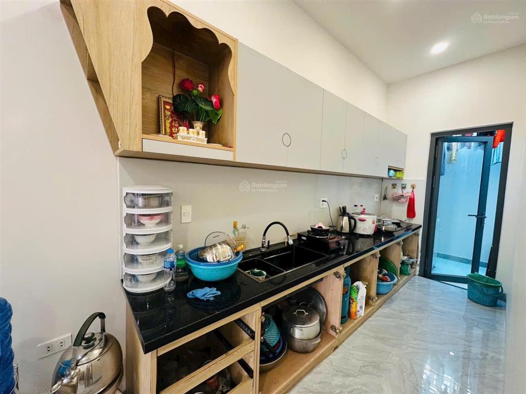 Hoa hồng 50tr nhờ anh chị môi giới rap khách ạ cần bán gấp hạ 200tr nhà 2 lầu giá tốt vĩnh thạnh
