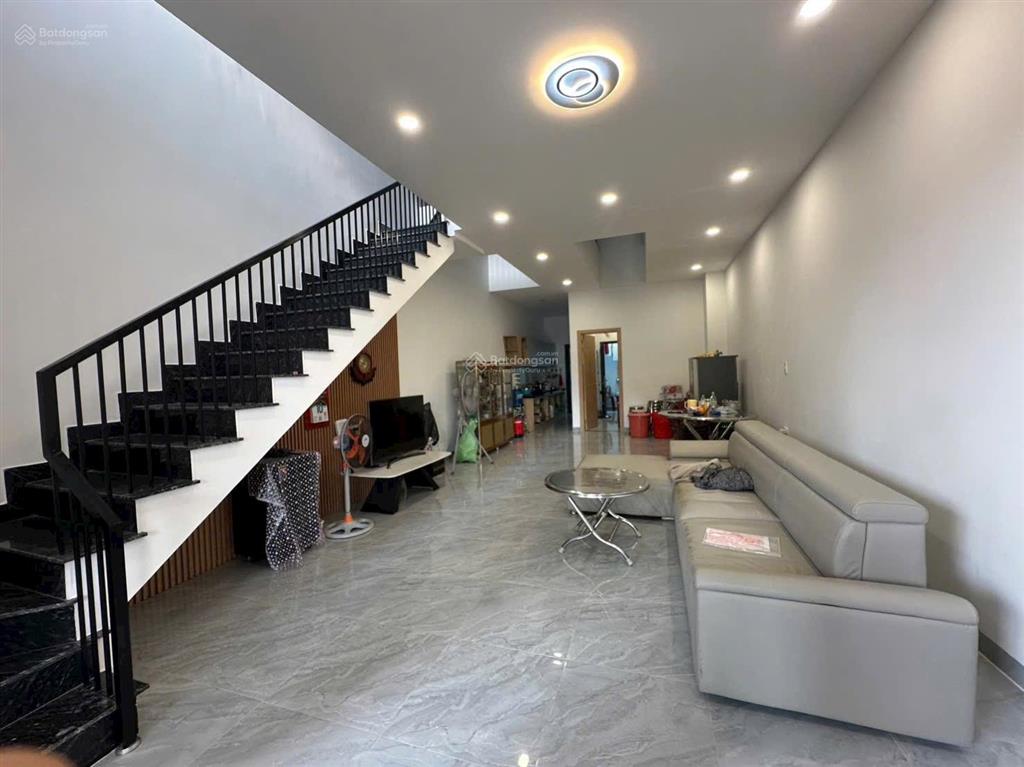 Hoa hồng 50tr nhờ anh chị môi giới rap khách ạ cần bán gấp hạ 200tr nhà 2 lầu giá tốt vĩnh thạnh