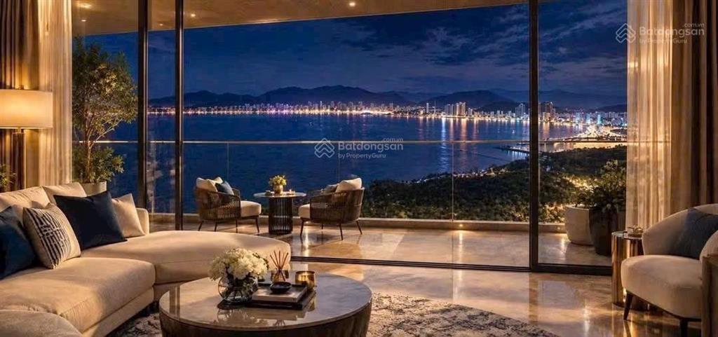 Lên 1 em hoa hậu siêu vip cho khách yêu ạ căn vip 3pn view trực diện biển dự án alora nha trang