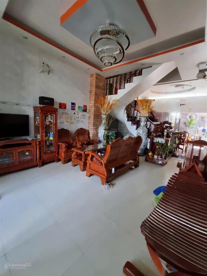 Nhà mặt tiền kinh doanh 3tầng đường 20m khu dân cư bình điền quận 8