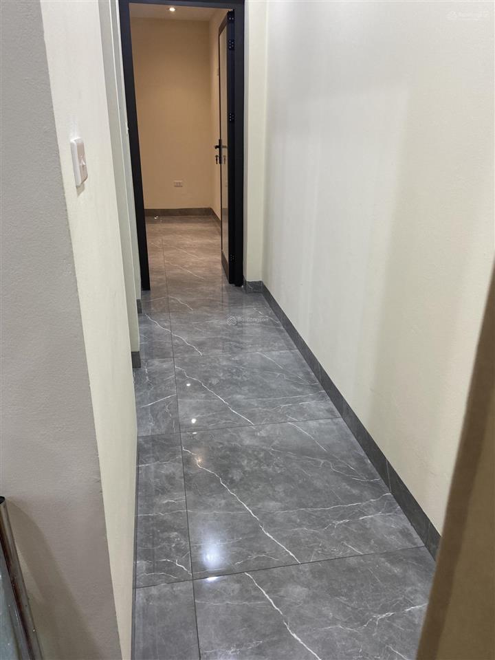 Cho thuê nhà theo tầng, phố hoàng cầu, dt 60m2, xây mới