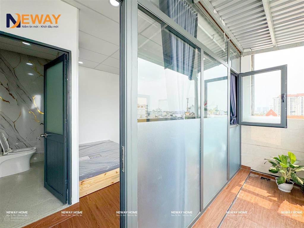 Cho thuê căn hộ ban công đầy đủ nội thất ở tân phú.  kế bên eaon mall tân phú