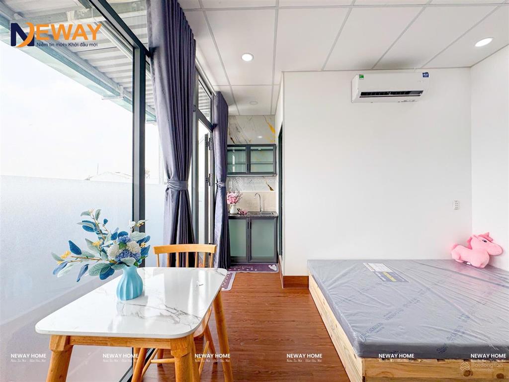 Cho thuê căn hộ ban công đầy đủ nội thất ở tân phú.  kế bên eaon mall tân phú