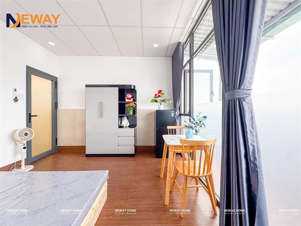 Cho thuê căn hộ ban công đầy đủ nội thất ở tân phú.  kế bên eaon mall tân phú