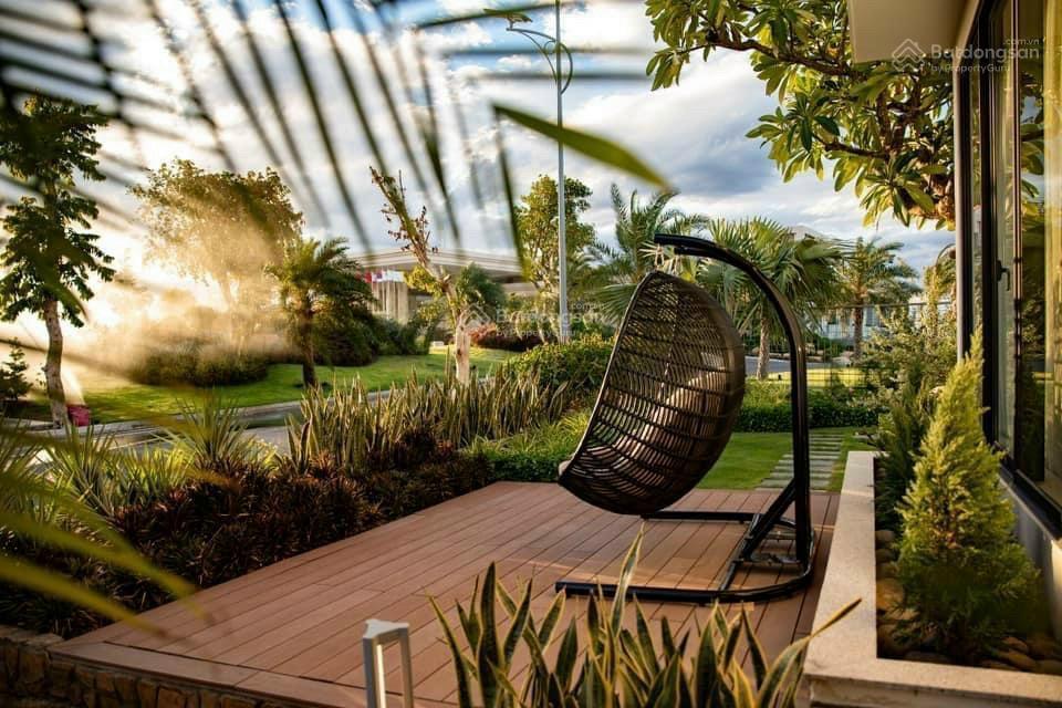 Chính chủ cần bán biệt thự biển giá chỉ từ 25 tỷ, view biển  sở hữu lâu dài.  0905 897 ***