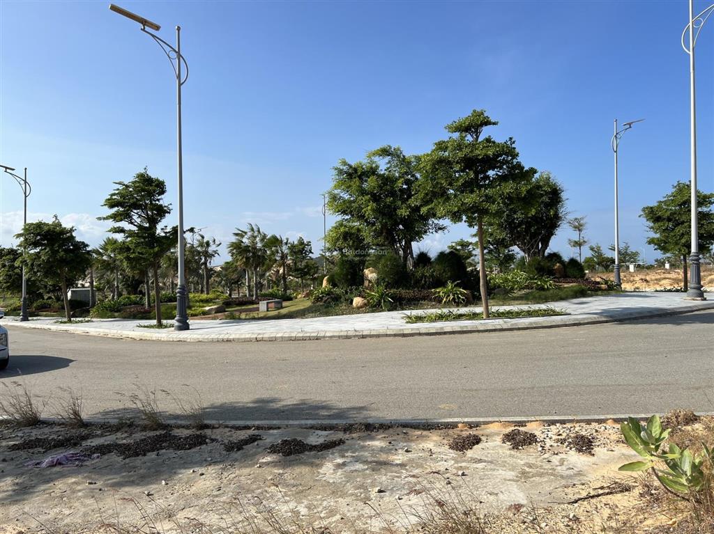 Chỉ 16 tr/m2 sở hữu ngay lô đất biển  shr, dt 120m2, view công viên thoáng mát.  0905 897 ***