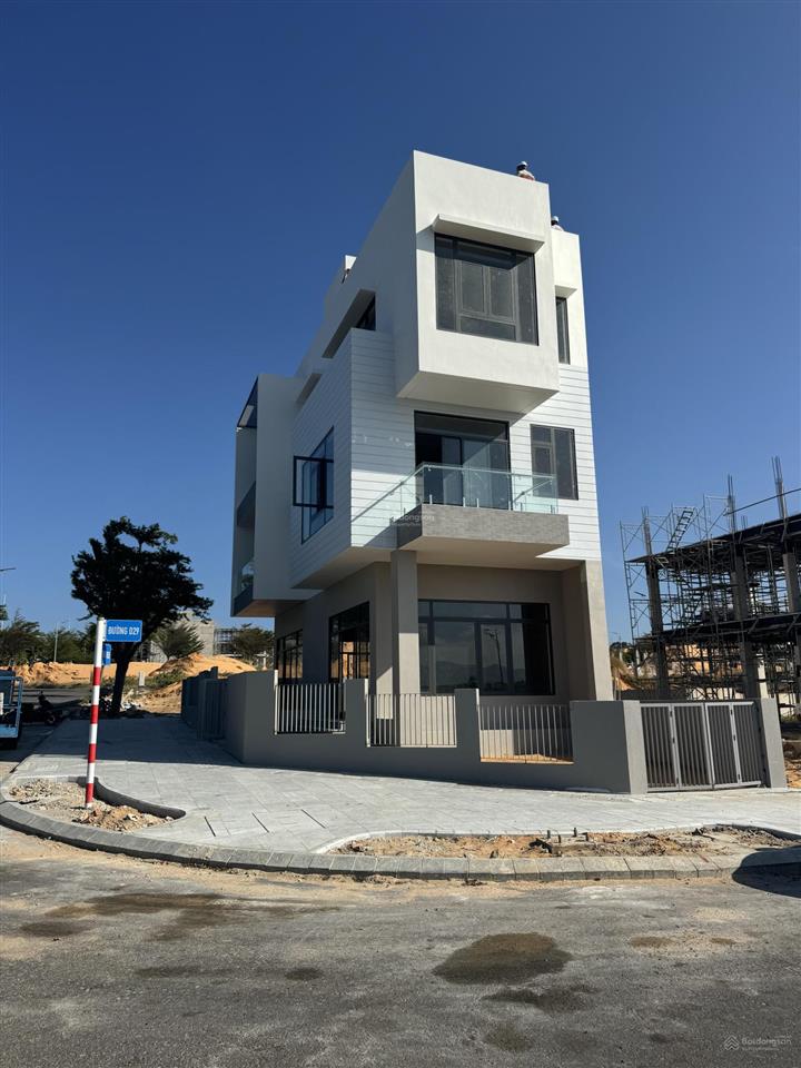 Chỉ 16 tr/m2 sở hữu ngay lô đất biển  shr, dt 120m2, view công viên thoáng mát.  0905 897 ***