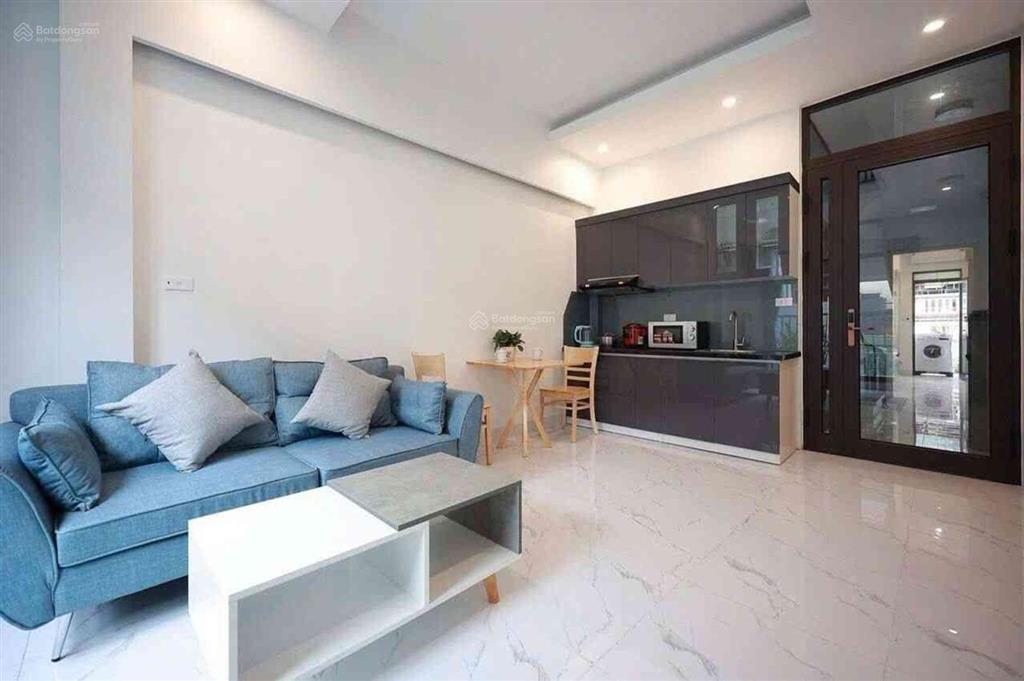 Căn hộ dịch vụ âu cơ 7 tầng thang máy dòng tiền 30 triệu/tháng