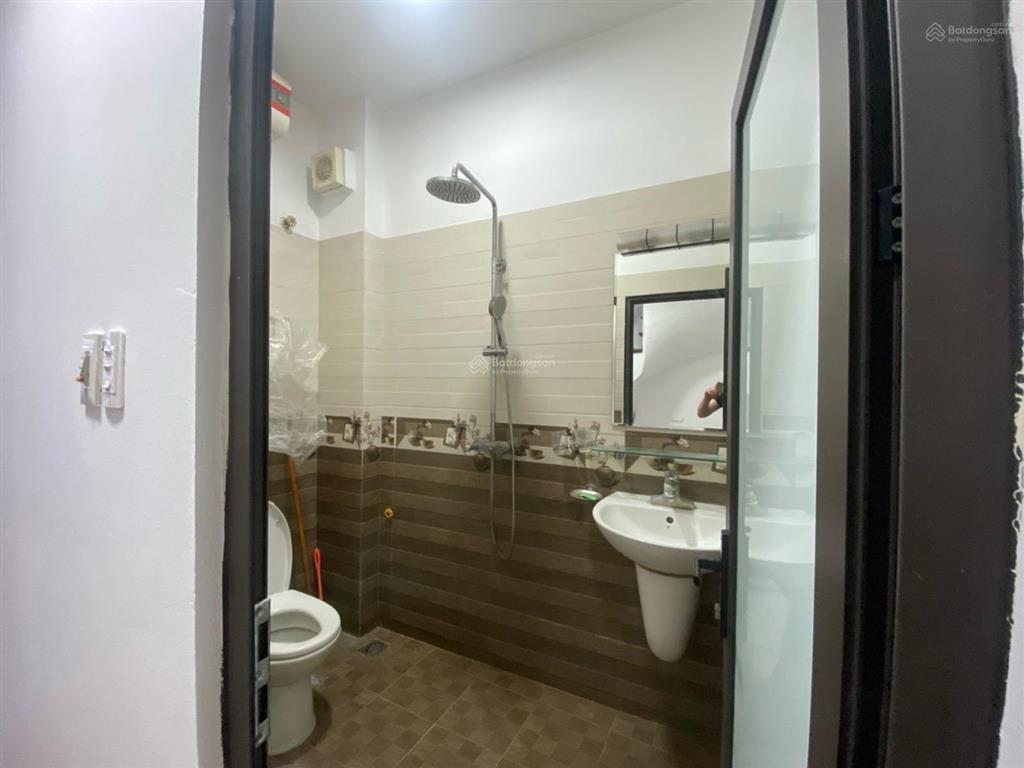 Xuân la nhà tầm tiền ngõ thông 2 thoáng sổ đỏ nở hậu đẹp