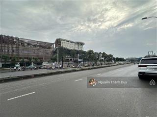 Hiếm! mặt tiền đường lớn ngay bv ung bướu 2, bx miền đông mới  455m2 ngang 10m full thổ  62 tỷ tl