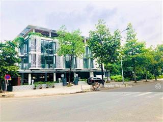 Toà nhà 5 tầng góc 3 mặt tiền gần ngay cảng cát lái  cho thuê 126tr/tháng  giá giảm còn 129 tỷ tl