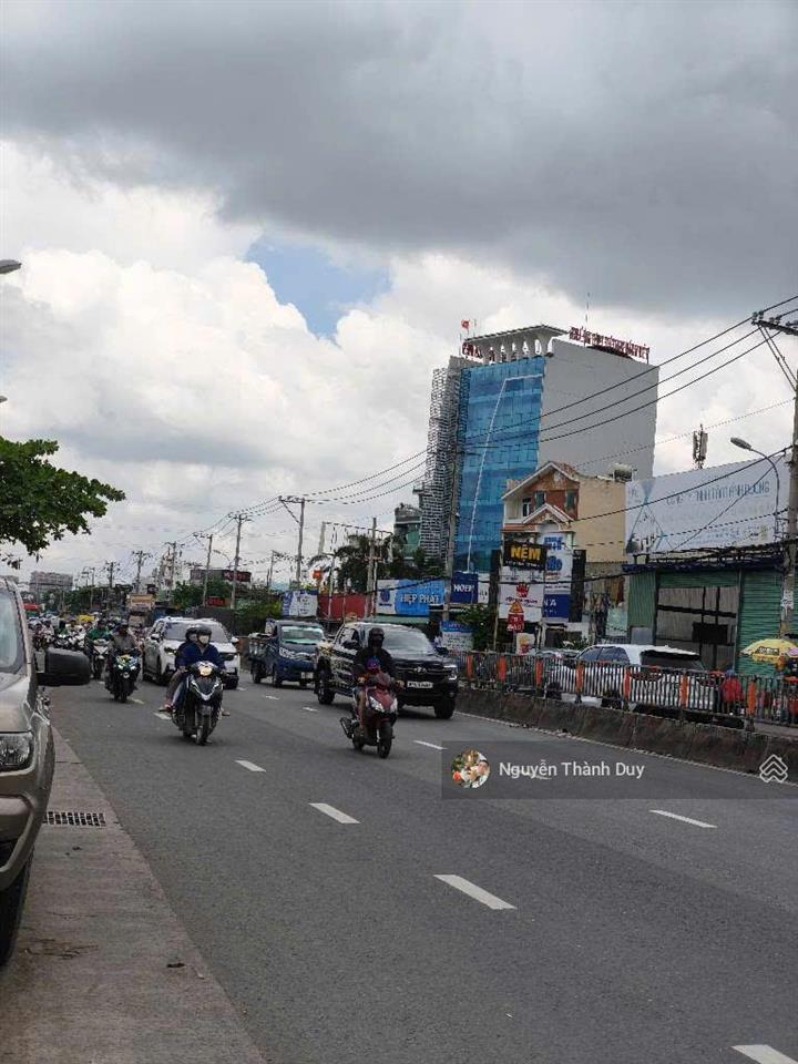 Mặt tiền lê văn việt sầm uất giá mềm đối diện khu man thiện 152m2 ngang 10m vuông đẹp hiếm 27.9 tỷ