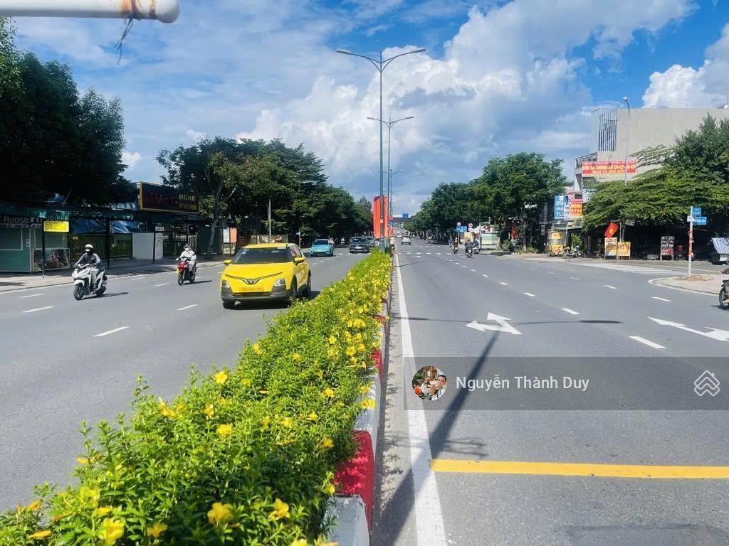 Mặt tiền lê văn việt sầm uất giá mềm đối diện khu man thiện 152m2 ngang 10m vuông đẹp hiếm 27.9 tỷ