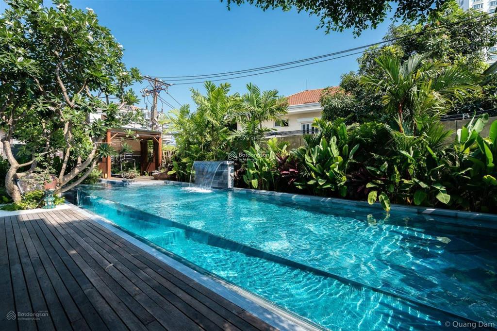 Ngộp bank bán gấp! lâu đài pháp 742m2 gần ga metro  chủ vay 88 tỷ, giá chốt mềm!