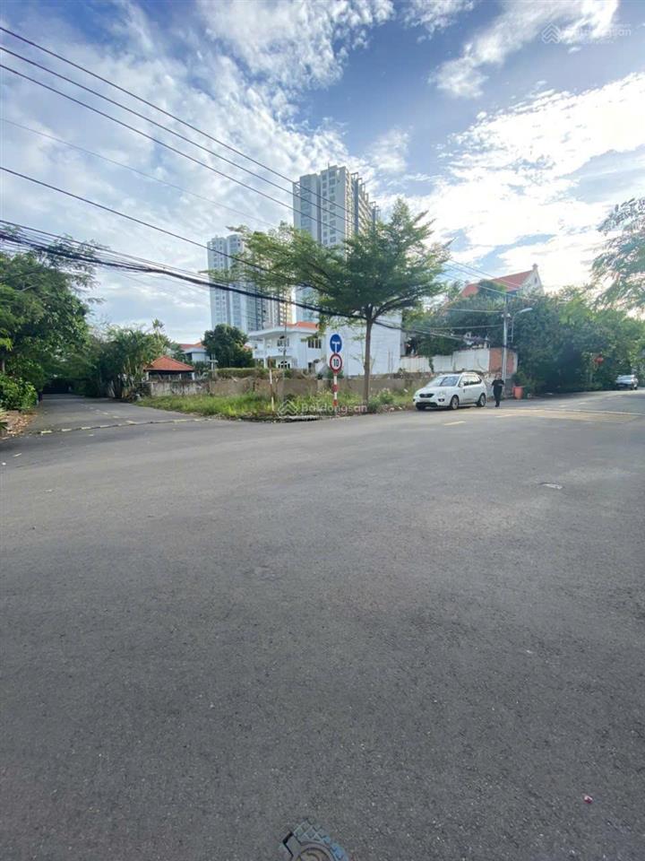 Bán khuôn đất xây cao góc 2 mặt tiền ngay trần não 24,5 x 25 620m2. giá đầu tư chỉ 150tr/m2