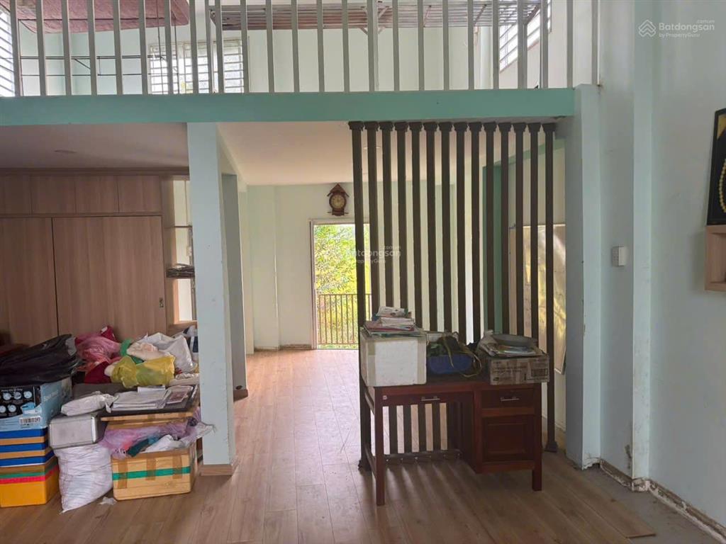 Chính chủ bán nhà 2 tầng đẹp  sáng  rộng 300m2 kế cận tp. tân an  kinh doanh đỉnh