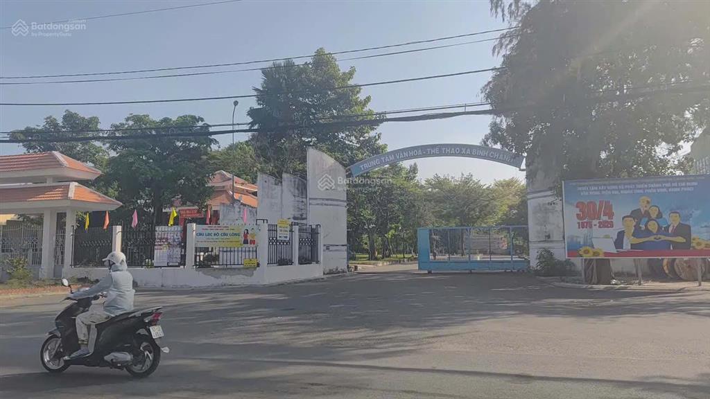 Bán đất lớn kế bên chợ bình chánh 2050m2 ngang khủng 32m nhỉnh 23 tỷ