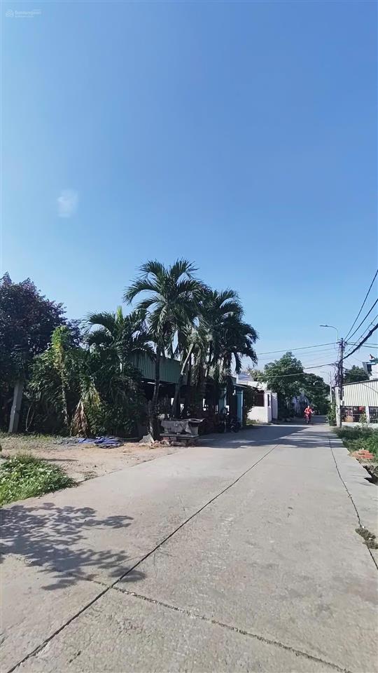 Bán đất lớn kế bên chợ bình chánh 2050m2 ngang khủng 32m nhỉnh 23 tỷ