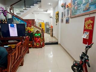 Nhà sát vách tên lửa 70m2 ngang 5m đường ôtô thông nhik 5 tỷ