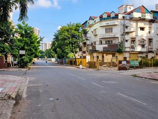 Siêu phẩm mt kinh doanh khu vip tên lửa 100m2 4 tầng ngang 5m bề thế 1x tỷ