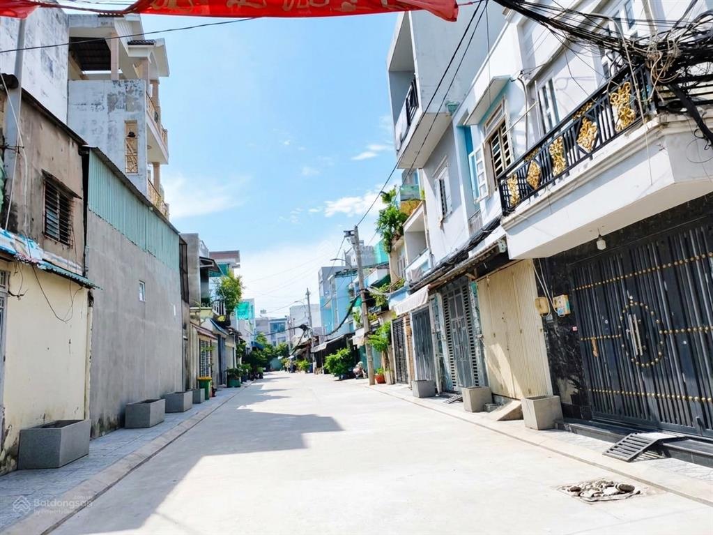 Bán nhà trọ lê văn quới cn 241m2 ngang 6m chỉ hơn 50 trệu/m dòng tiền 450tr/n nhỉnh 13 tỷ