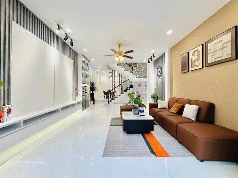 Nhà 66,6m² lê văn việt, q9 xây 4 tầng. giá chỉ 3,6 tỷ, sổ hồng riêng. gần vincom metro cho thuê tốt